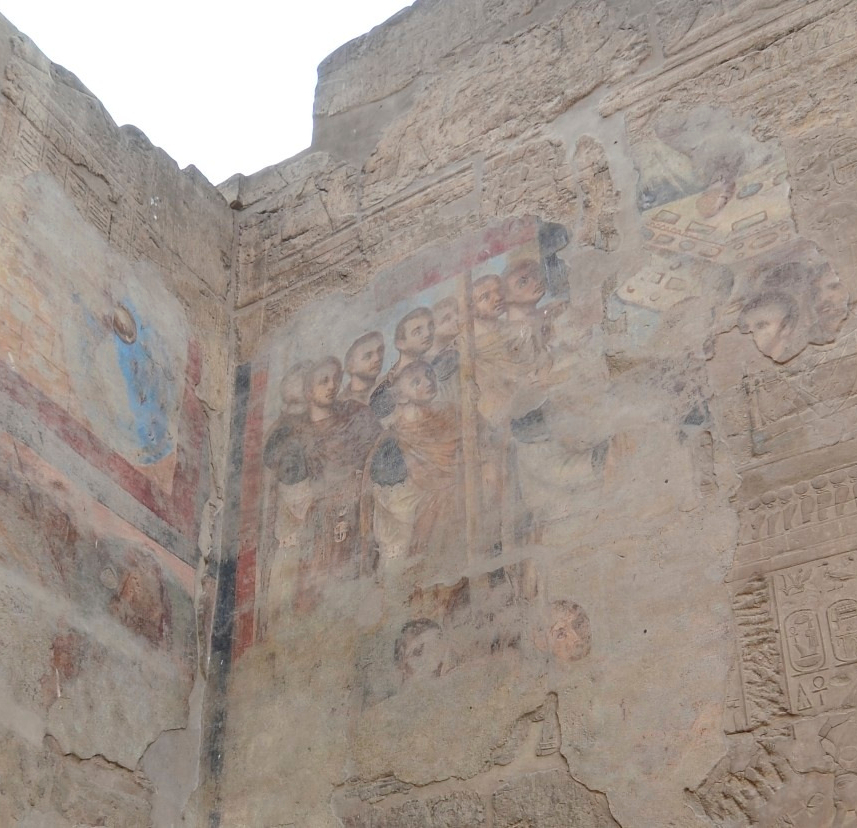 figure images/apostles100z.jpg