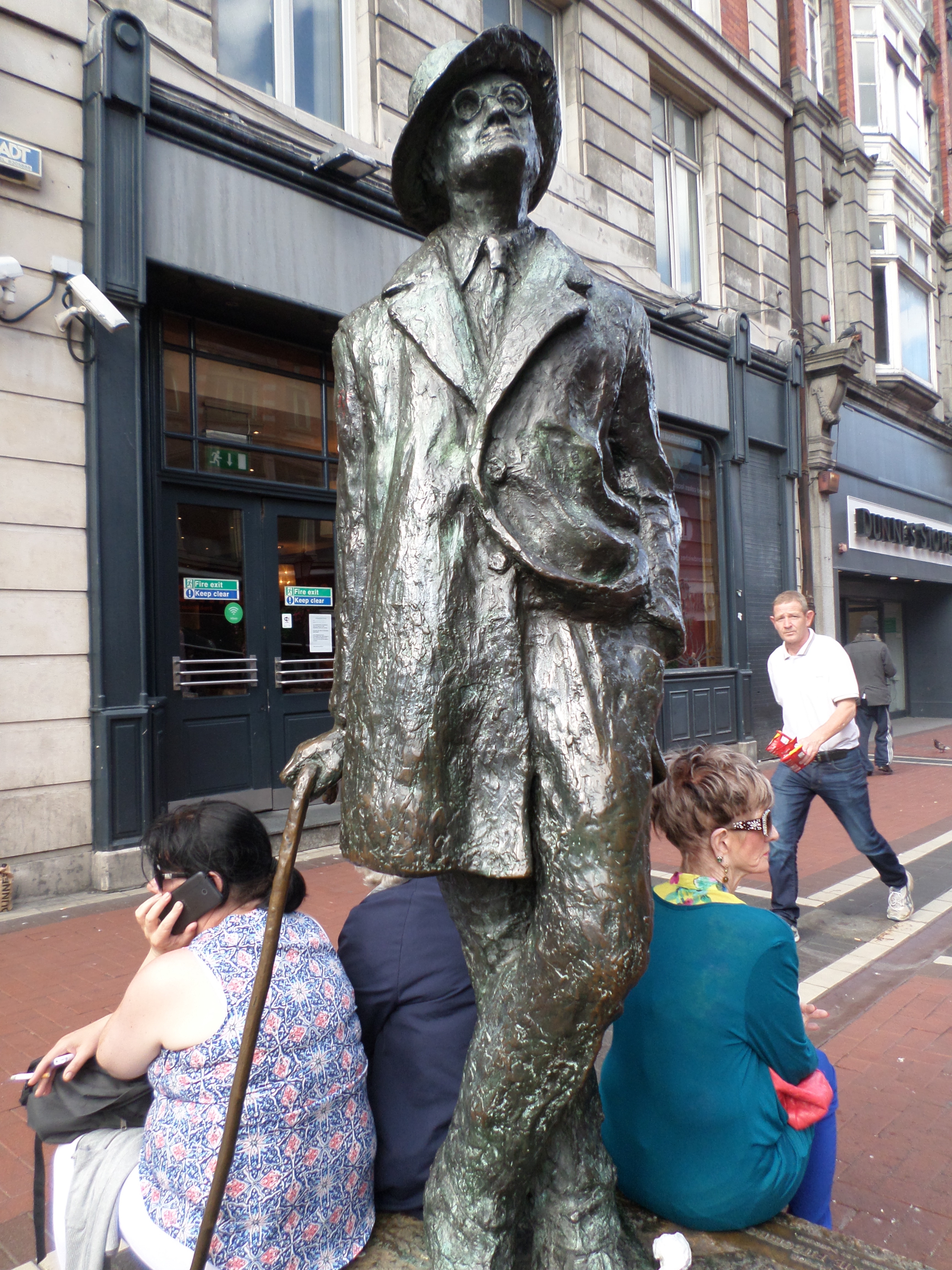 figure images/joyce.jpg